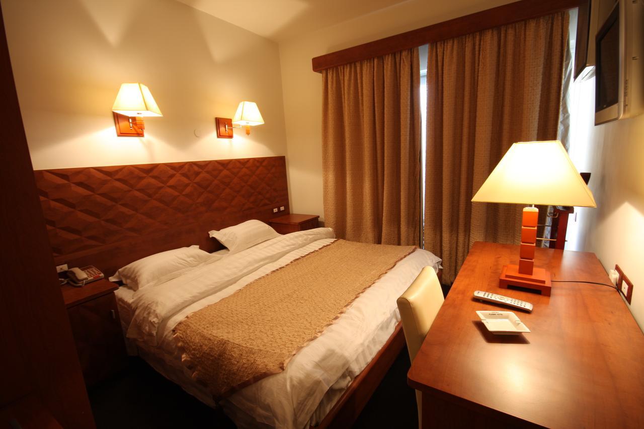 Plasma Hotel Tripoli Exteriör bild