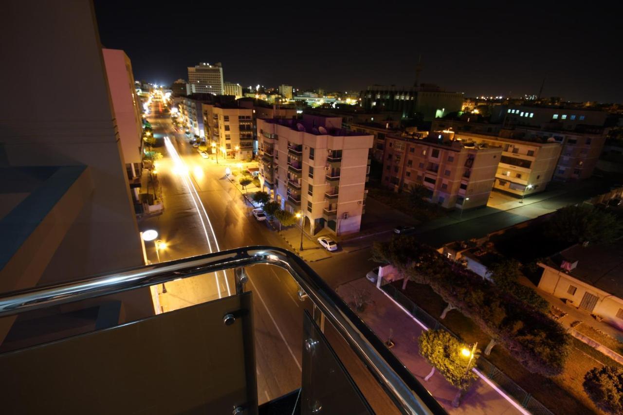 Plasma Hotel Tripoli Exteriör bild